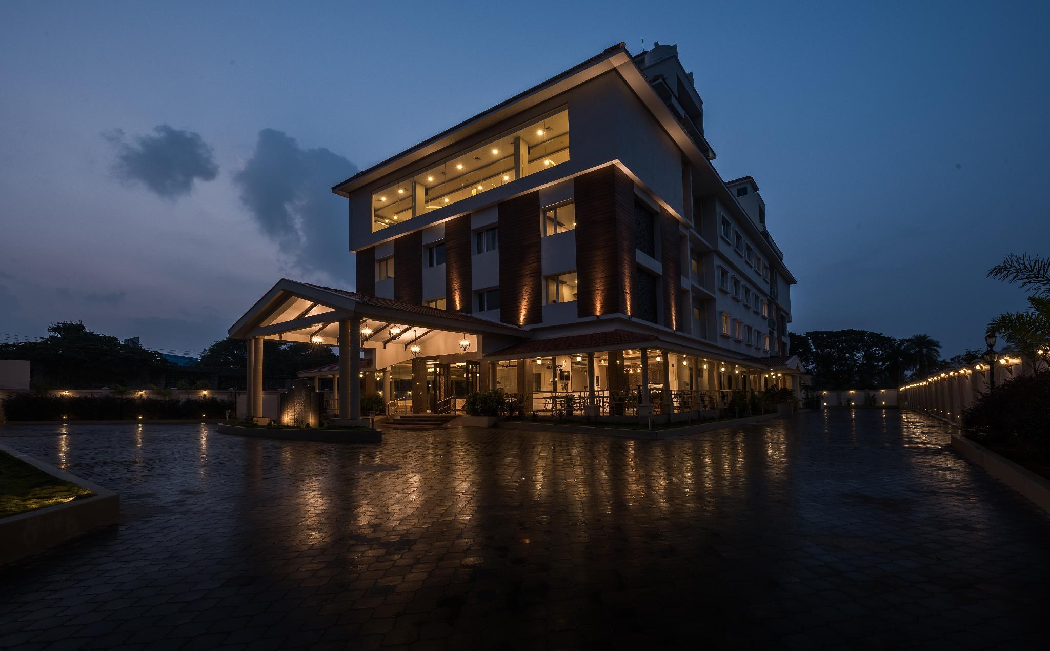 Hotel Aadrika 2/17