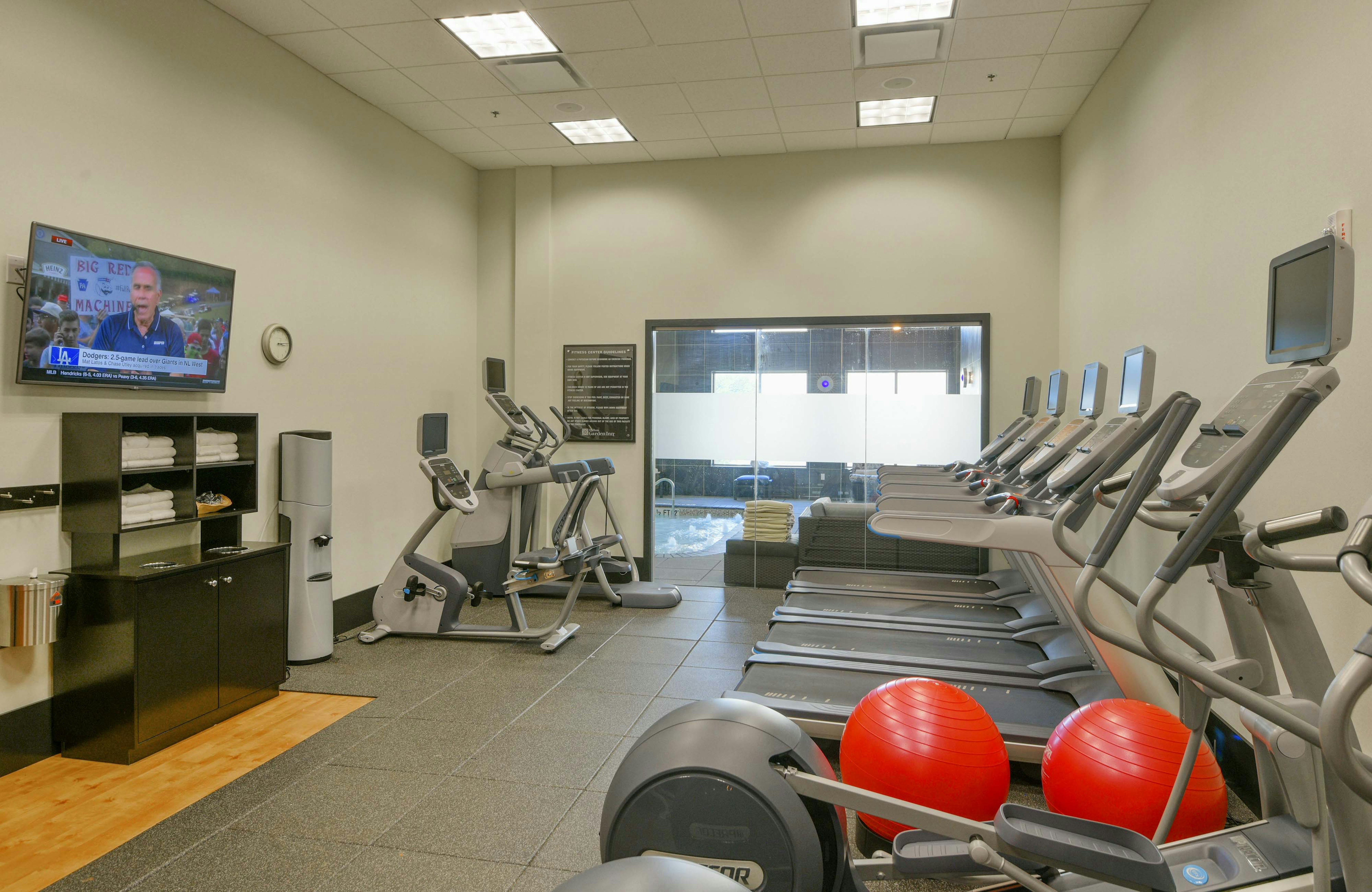 Hilton Garden Inn Raleigh Crabtree Valley 36/67