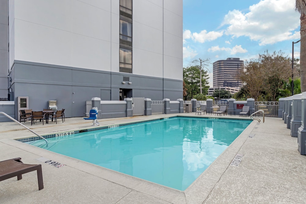 Hyatt Place Houston North 59/60