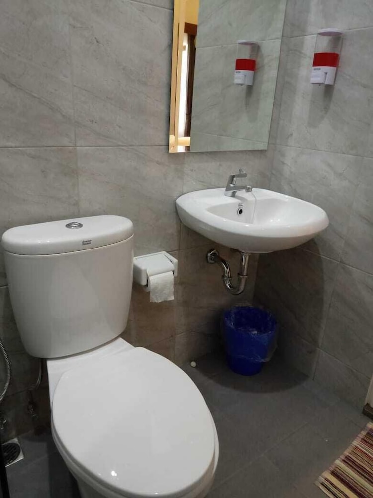 Alzara Hotel Syariah 38/38