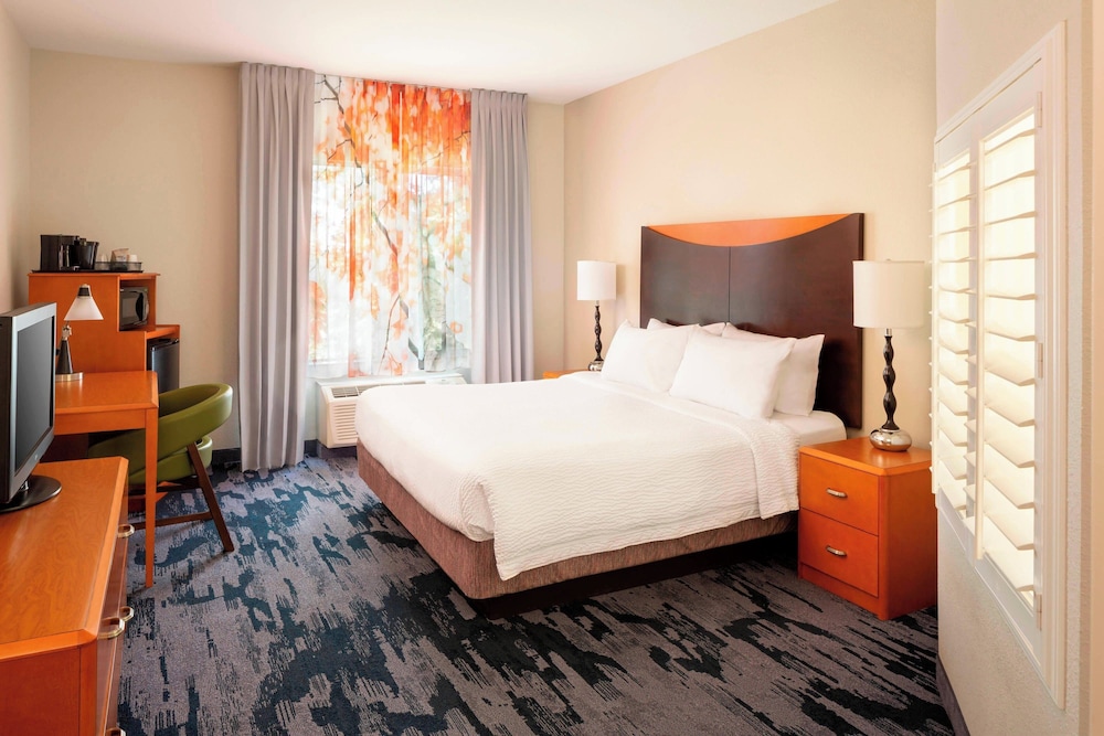 Specialty, King Bed, Bathtub