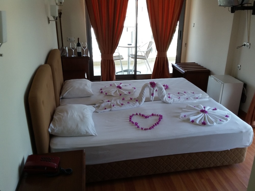 Cihanturk Hotel 56/72