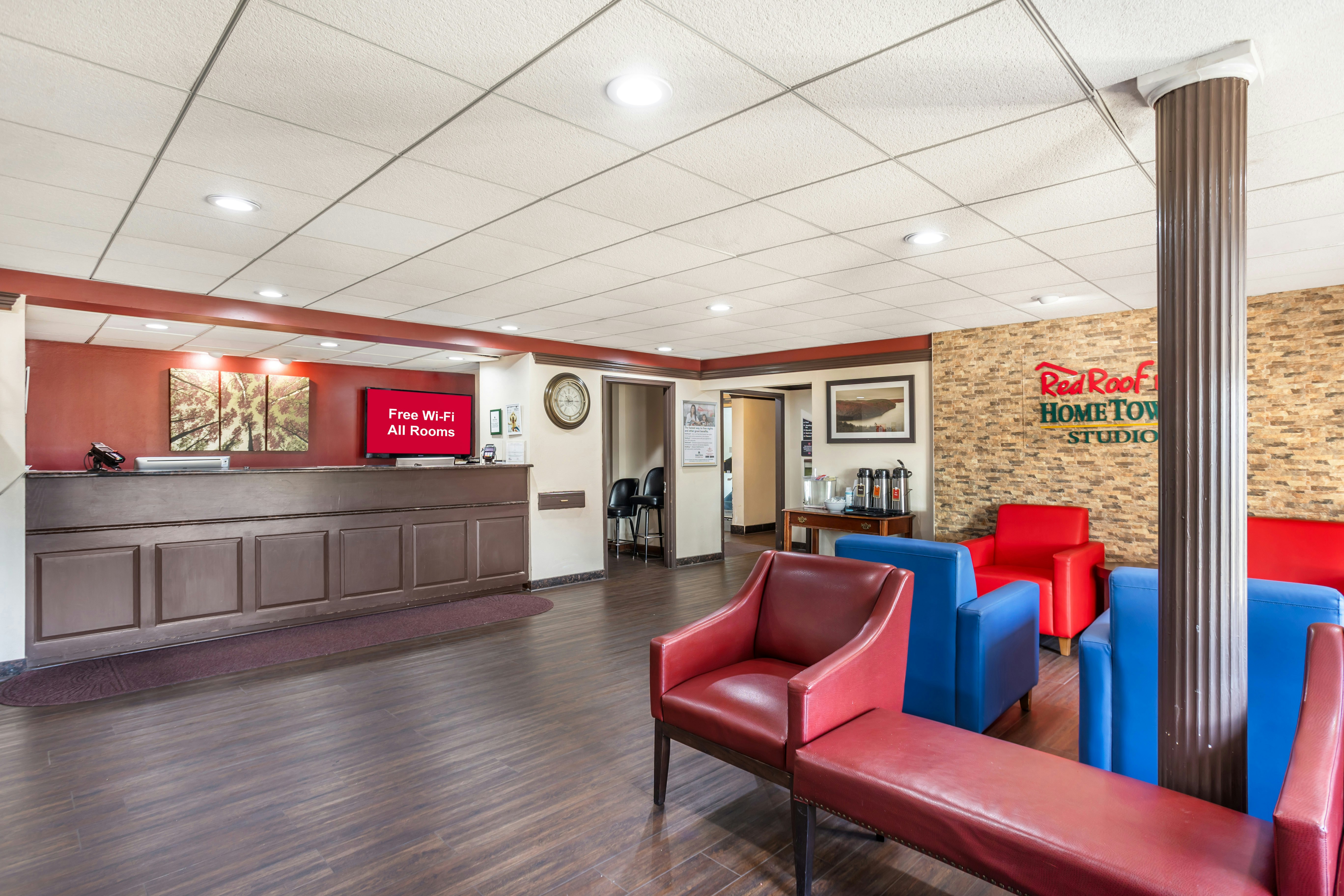 HomeTowne Studios by Red Roof Lancaster 6/17
