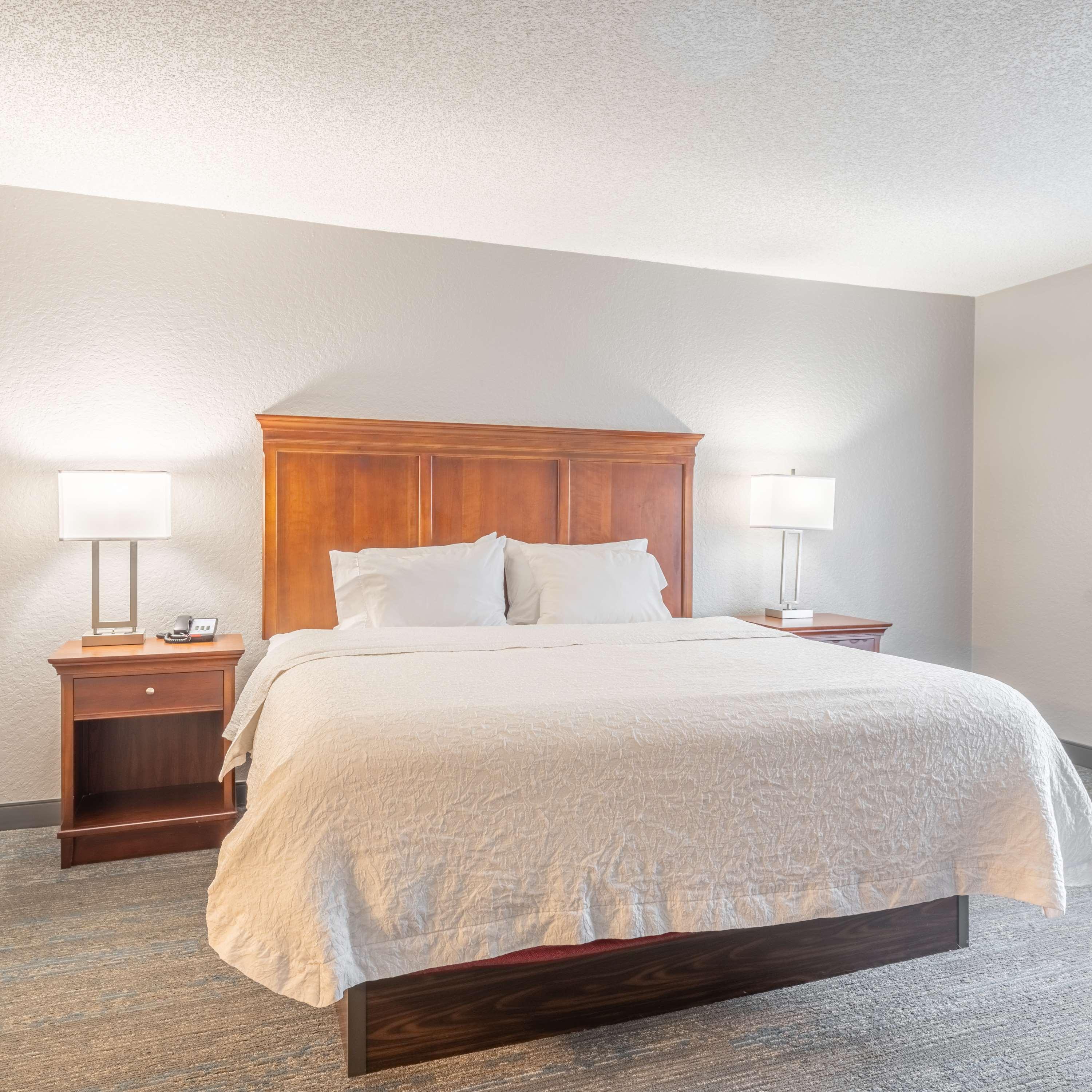 1 BEDROOM, STUDIO, SUITE, KING BED