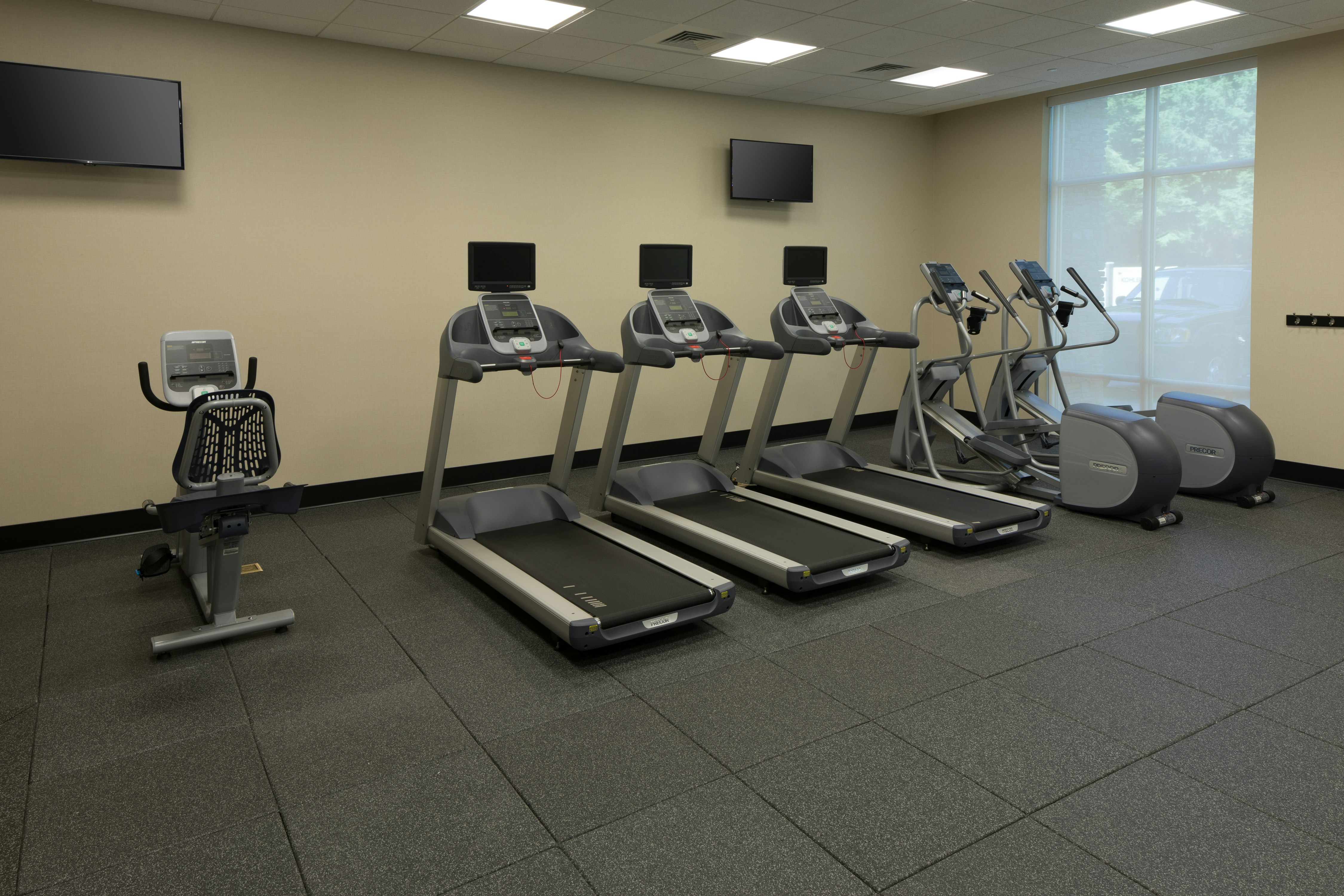 Hampton Inn Suites Asheville Biltmore Village 32/58