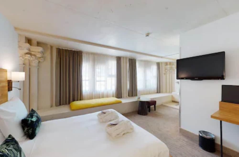 Mercure Poitiers Centre 34/73