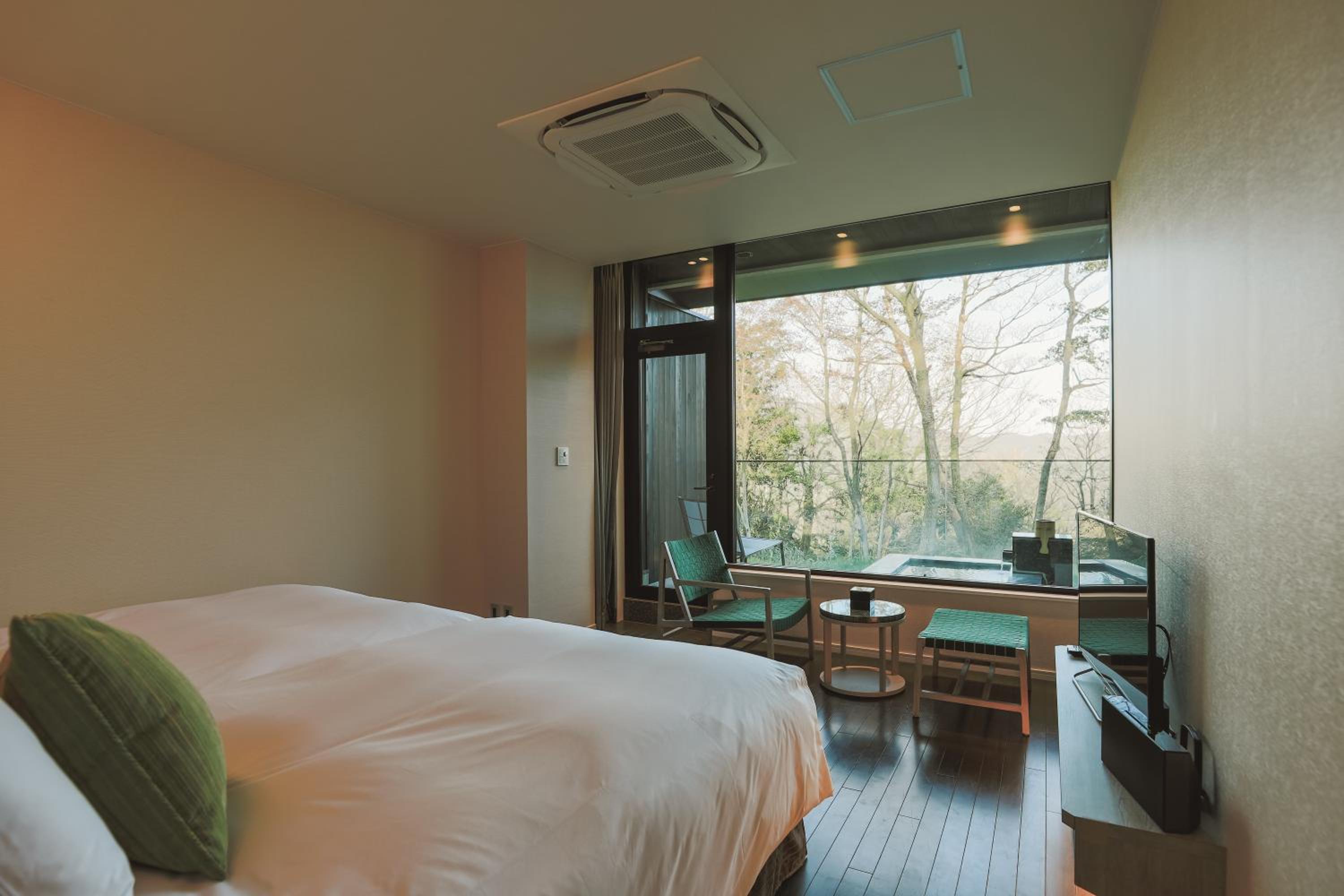 STANDARD, TWIN BEDS, TERRACE