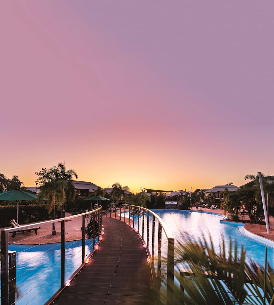 Oaks Cable Beach Resort 8/53