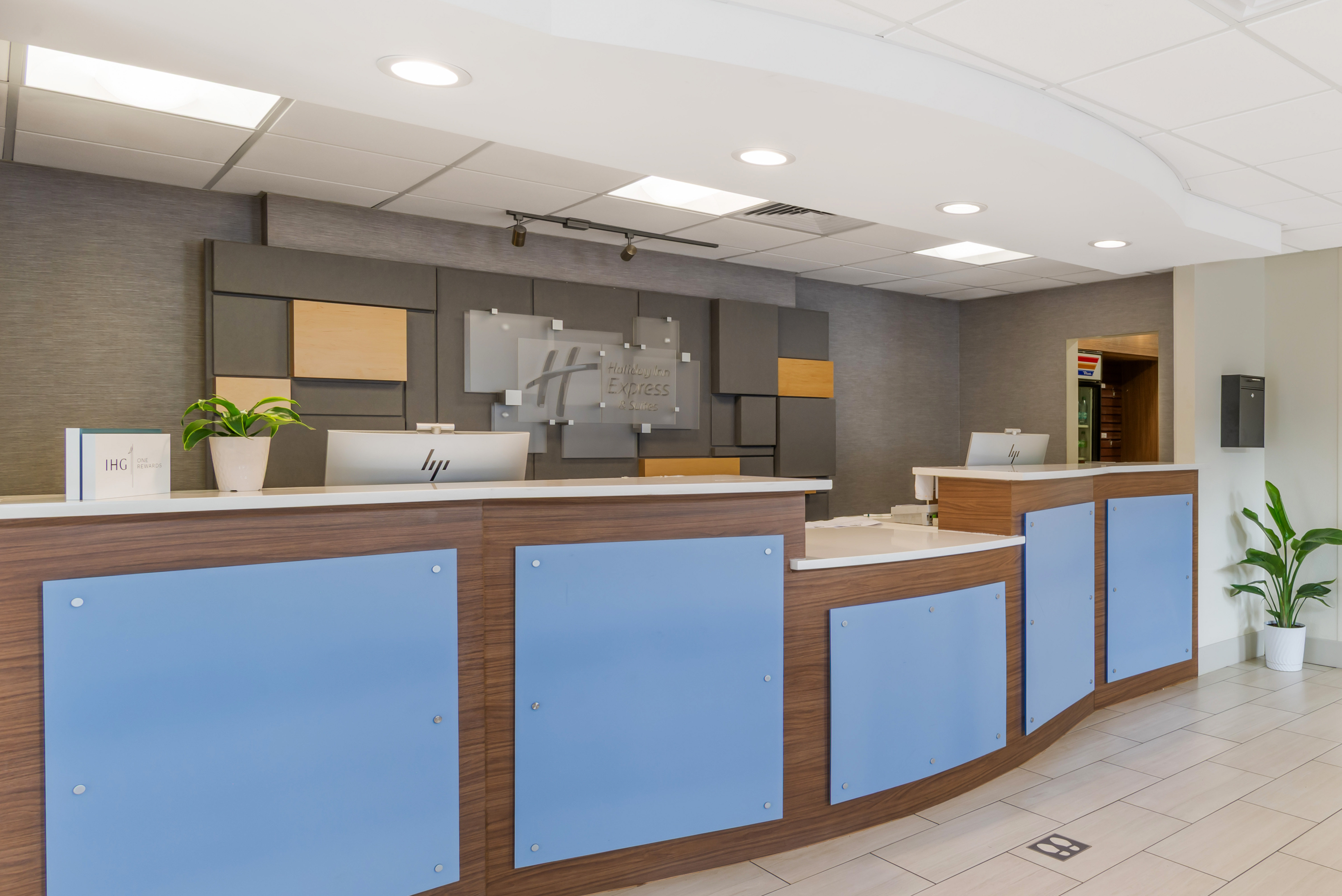 Holiday Inn Express Hotel & Suites Cordele North 18/79