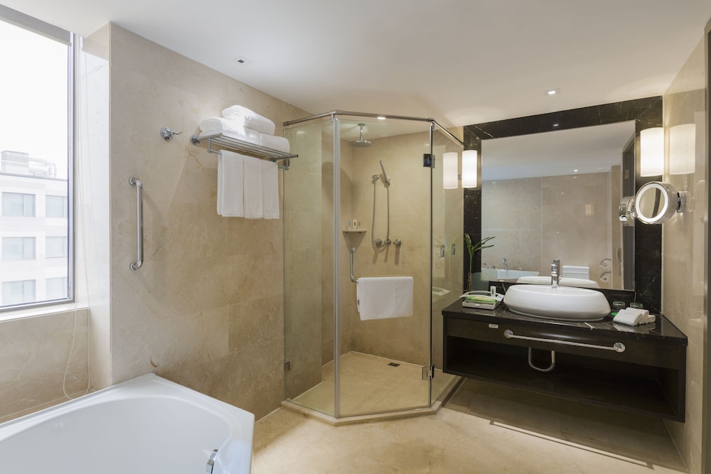 Holiday Inn Aqua City 24/76