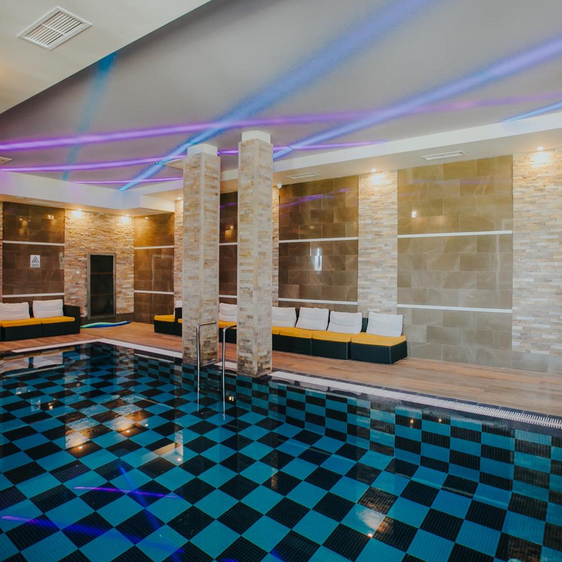 HOTEL ROMANITA 30/56
