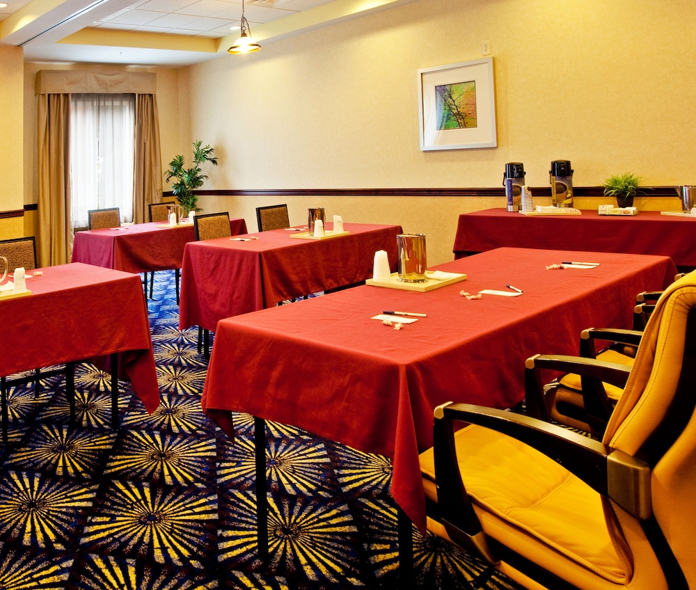 Holiday Inn Express Hotel & Suites Brooksville-I-75 49/50