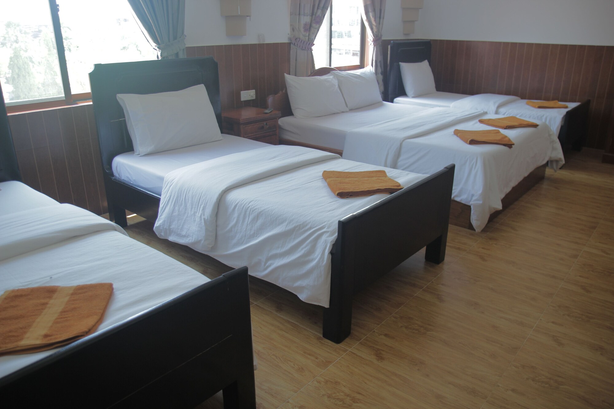 2 BEDROOMS, FAMILY