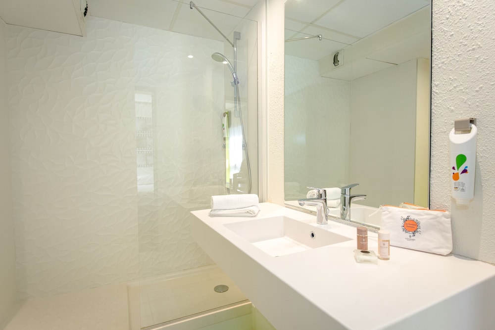 Ibis Styles Cannes Le Cannet 13/67