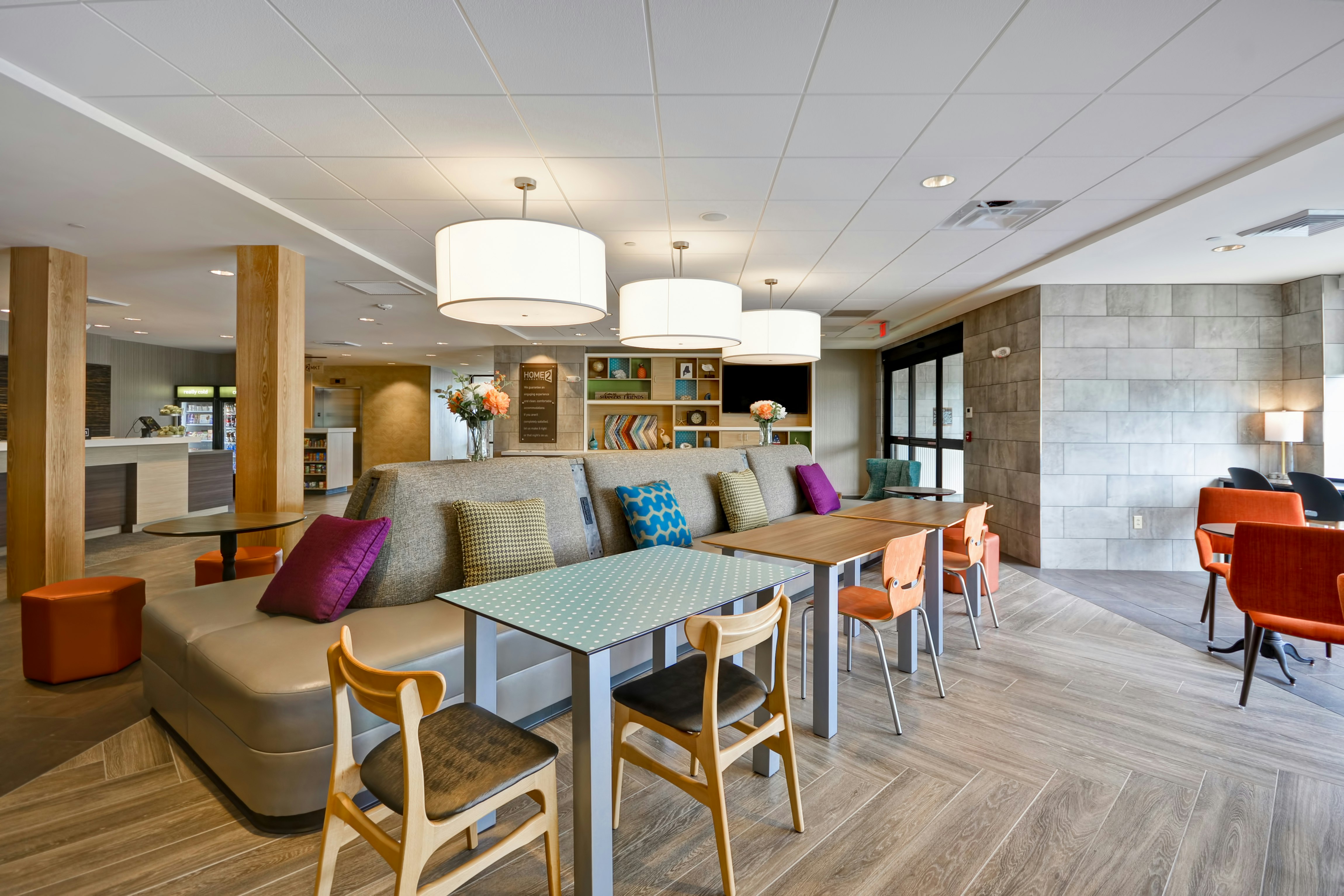 HOME2 SUITES BY HILTON PORTLAND AIRPORT 24/46