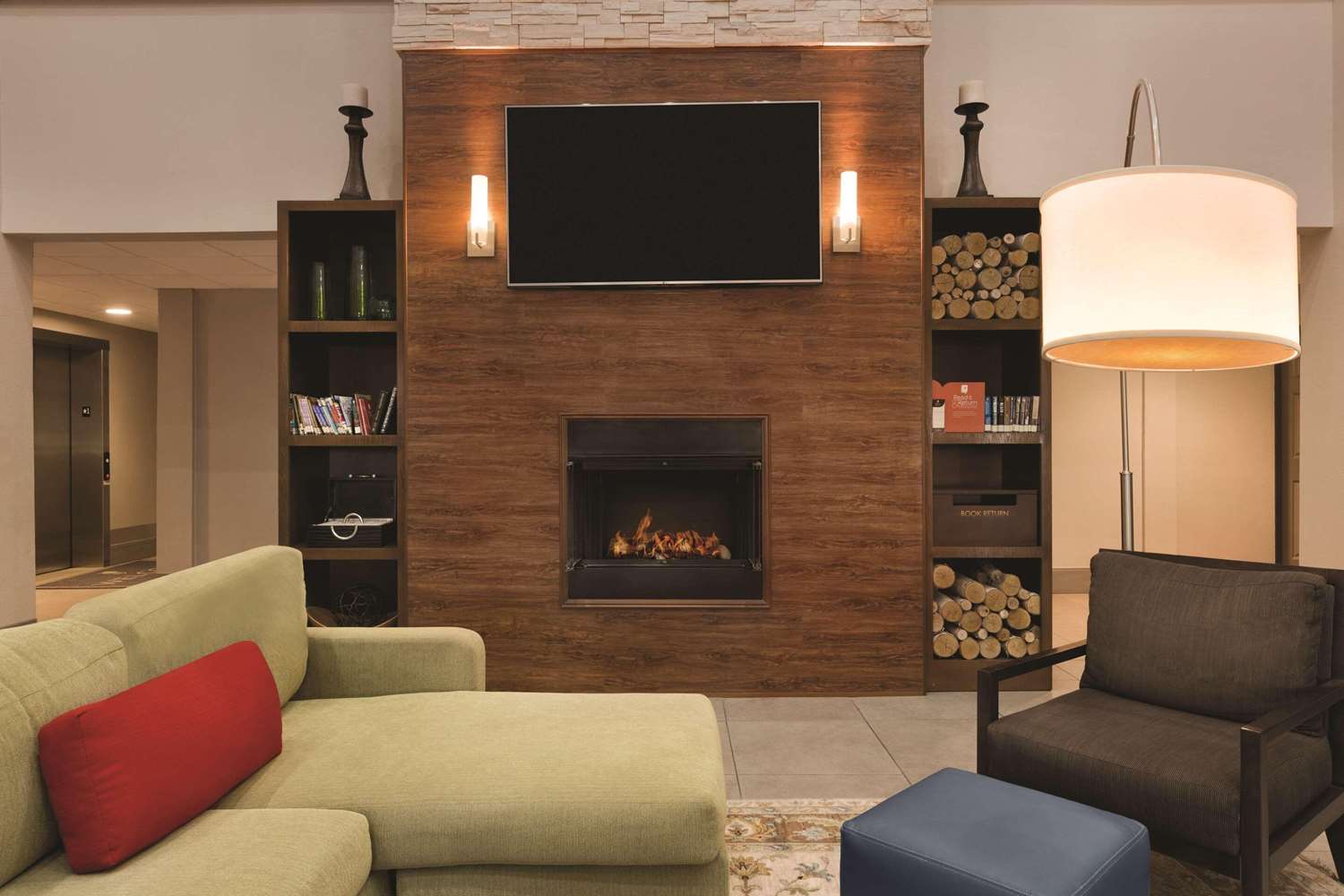 Country Inn & Suites by Radisson, St. Petersburg - Clearwater, FL 35/56