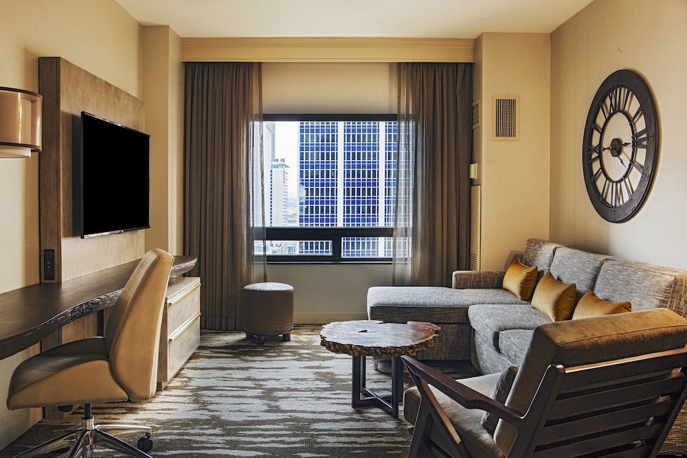 Hilton Denver City Center 55/89