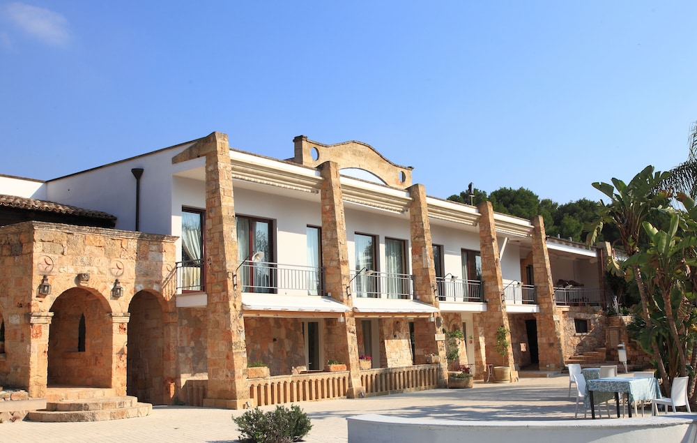 Eden Resort Country & Spa 1/31