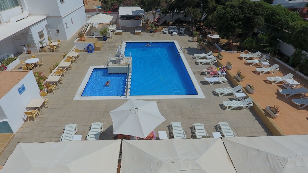 Apartamentos San Antonio Beach 30/35
