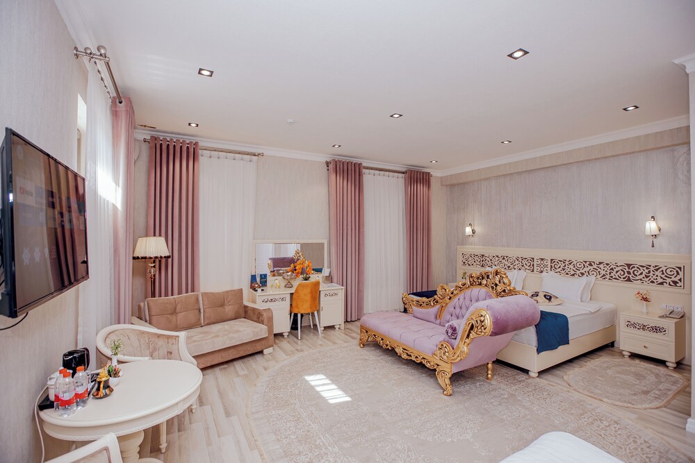 Silk Road Empire Hotel 33/50