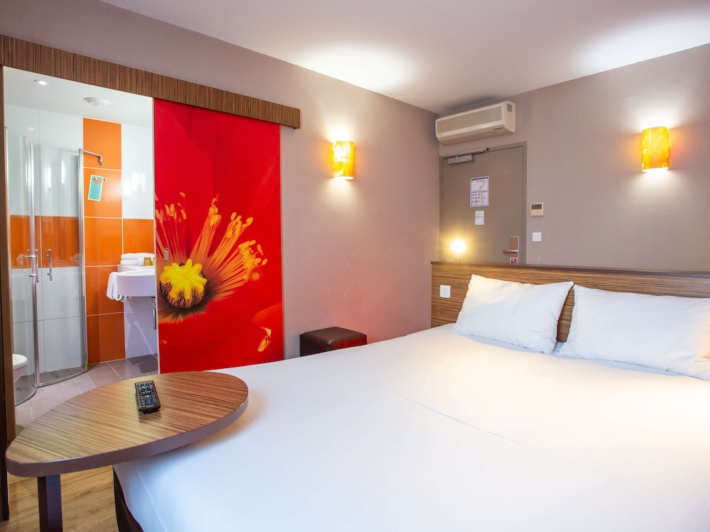 Ibis Styles Bourges 8/48