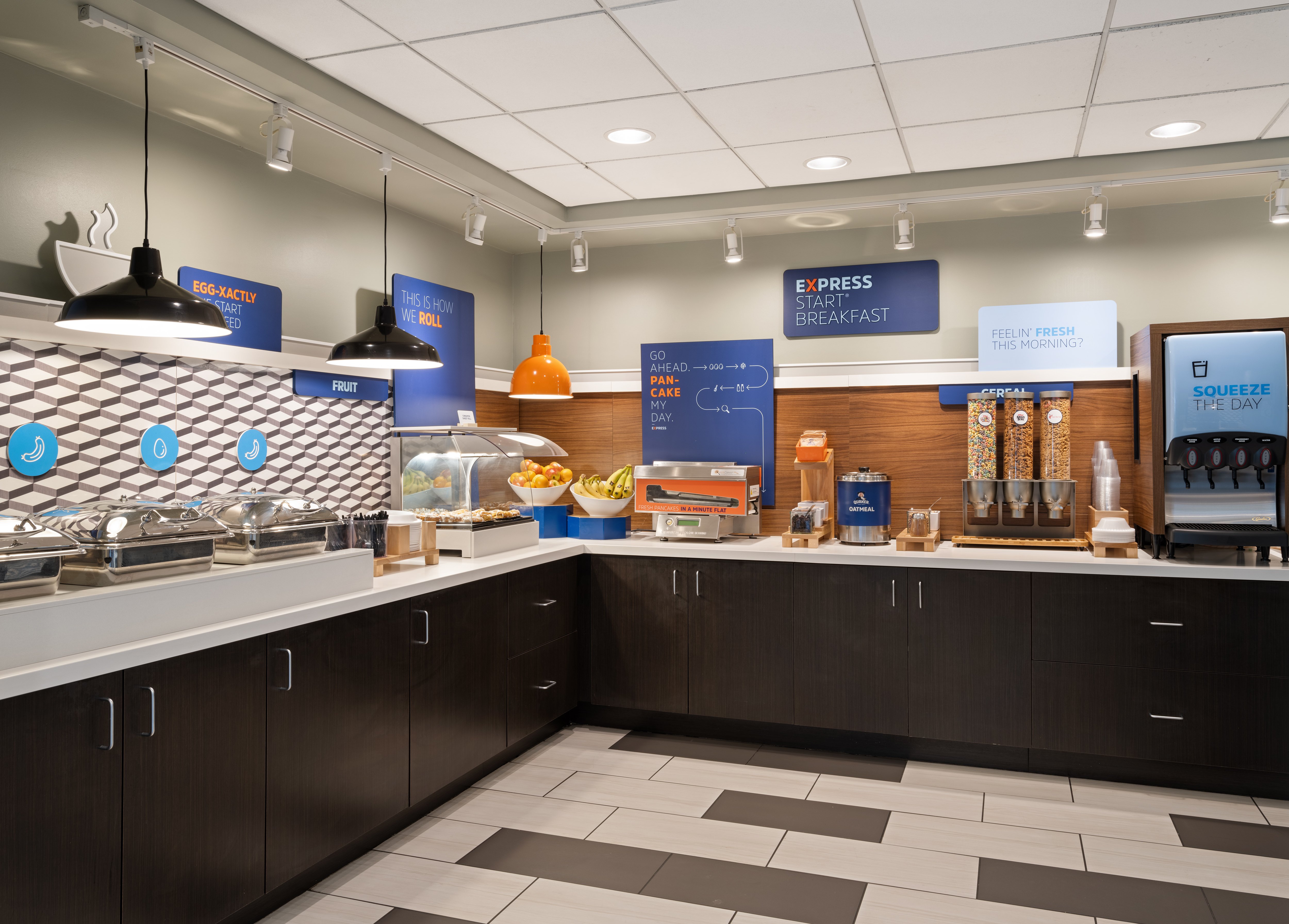 Holiday Inn Express Indianapolis Airport 15/80