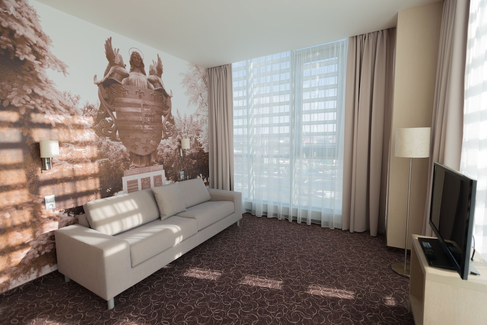 KOSICE HOTEL 33/47