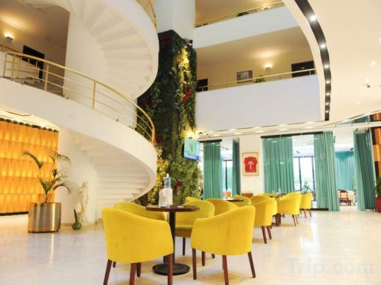 Hotel Leonardo 12/20