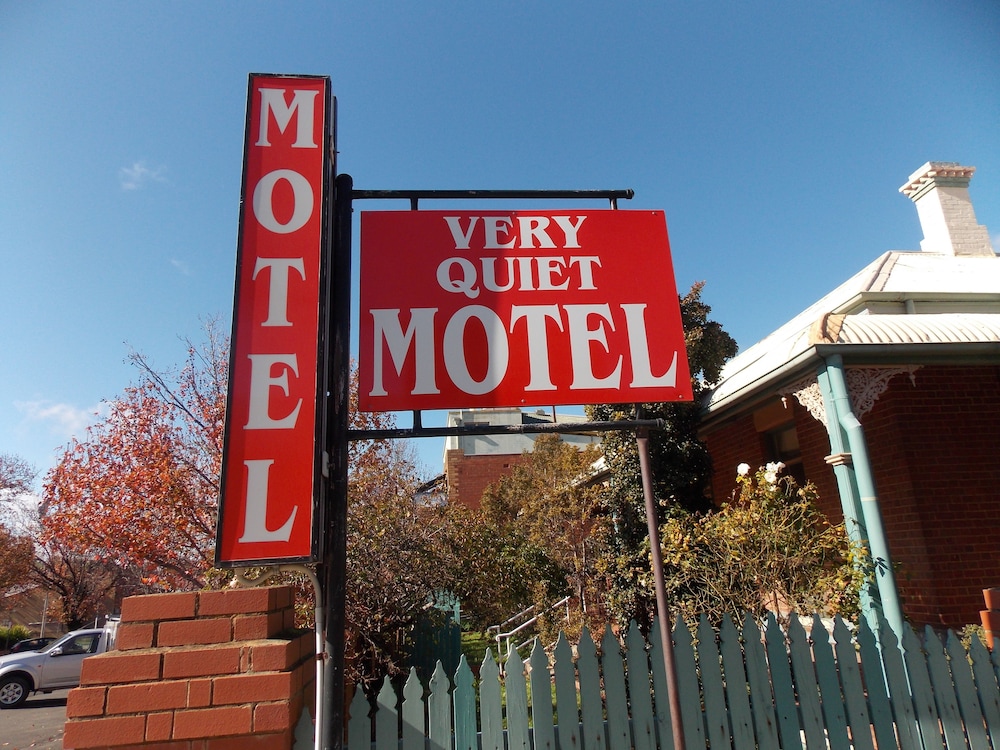 COWRA CREST MOTEL 1/50