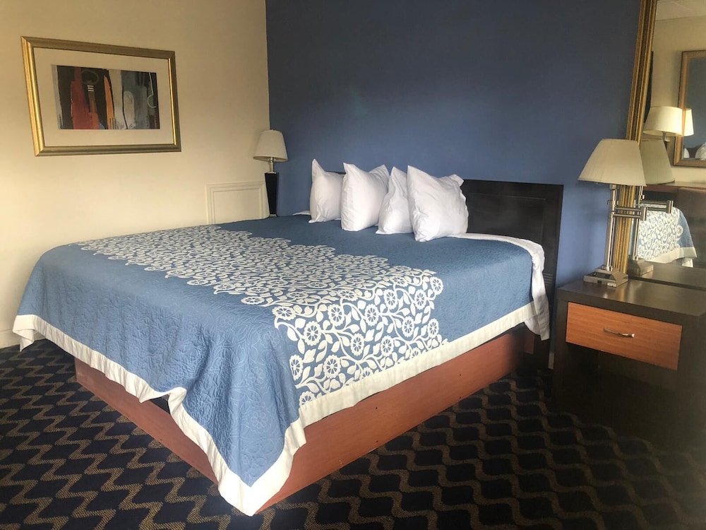 Aderi Hotel Near Bucknell University 17/32