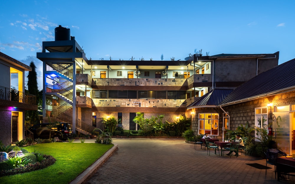 Mrimba Palm Hotel 2/18