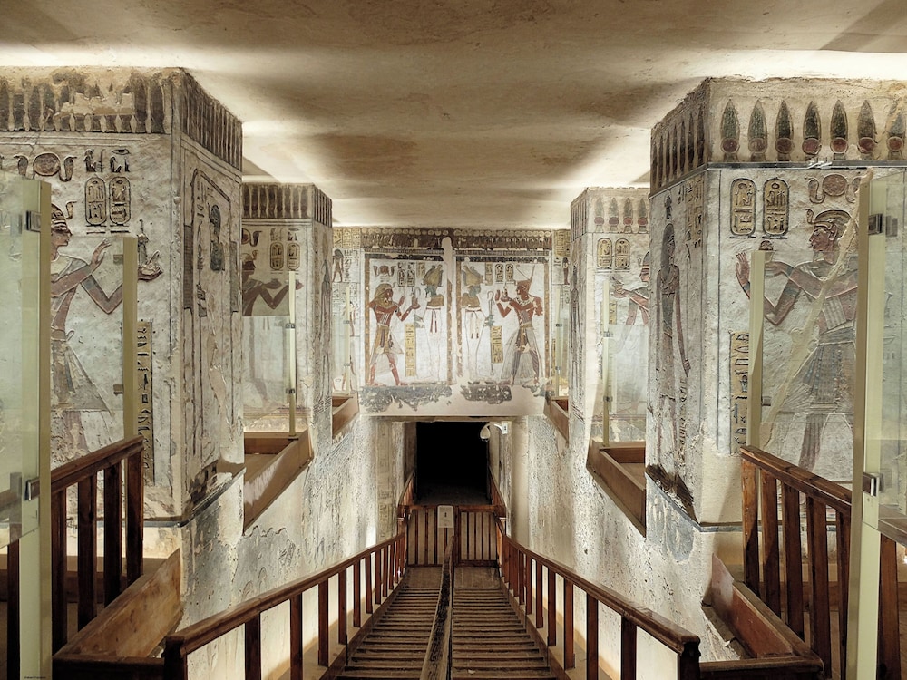 Nefri Pyramids Hotel 36/50
