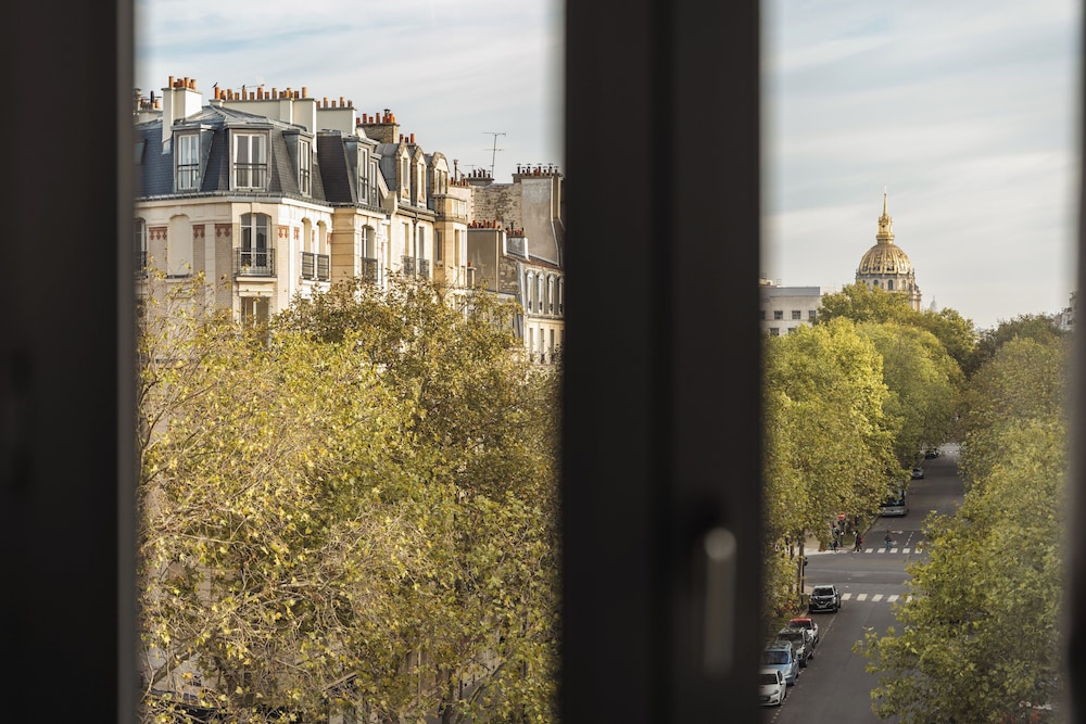 Hotel Eiffel Segur 61/69