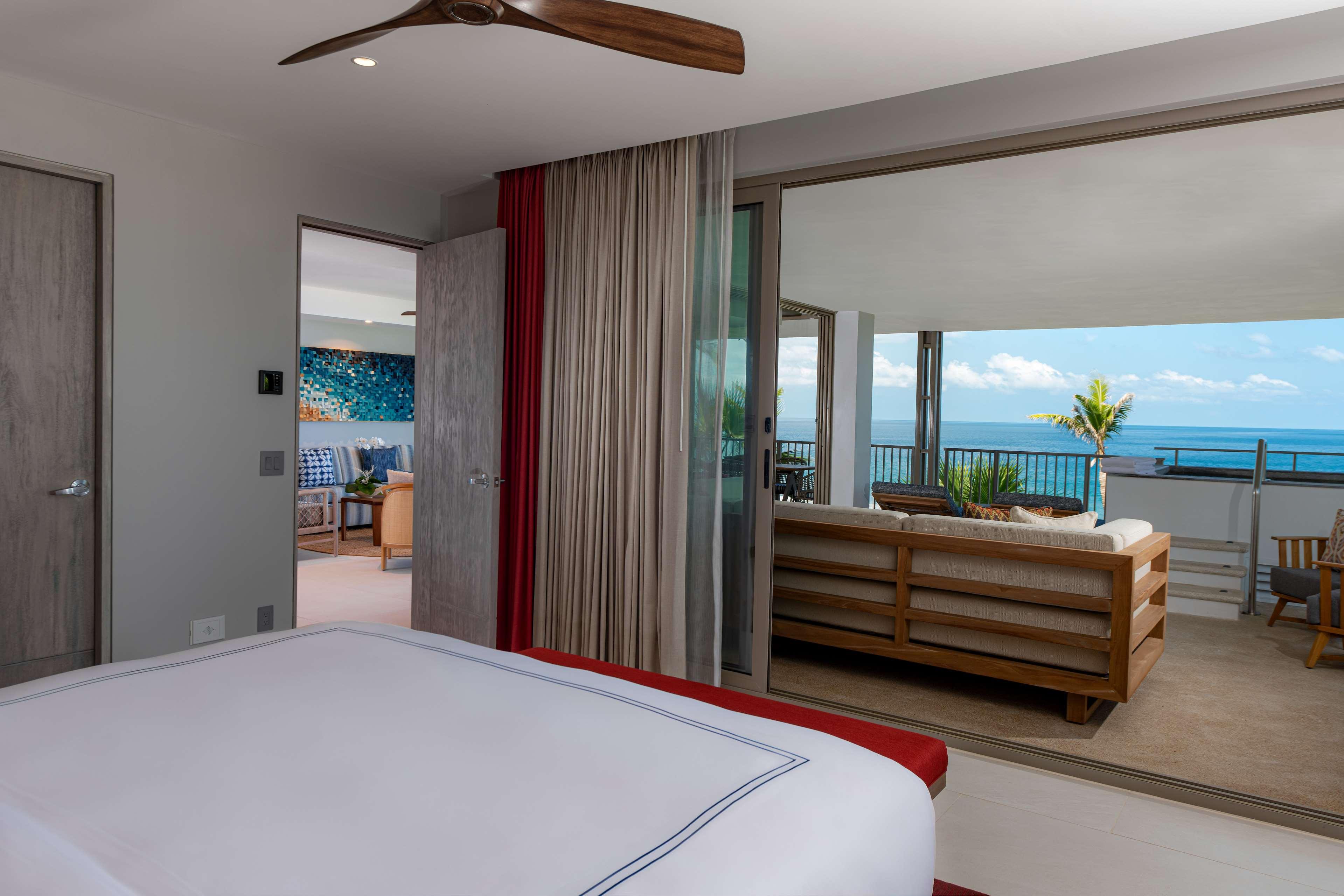 Premier, Suite, King Bed, Beach Front, Plunge Pool