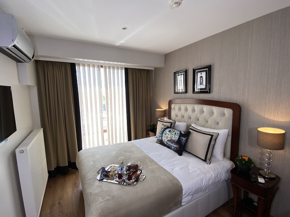 DELUXE, DOUBLE BED, SEA VIEW