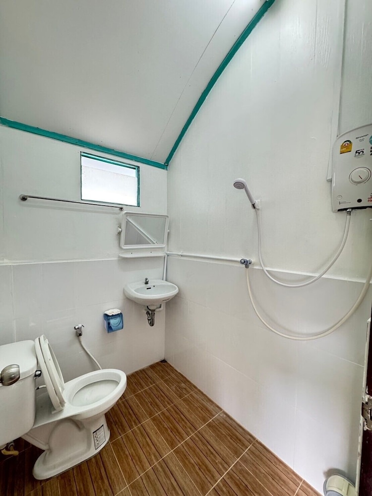 Rimtalay Resort Koh-Sichang 68/70