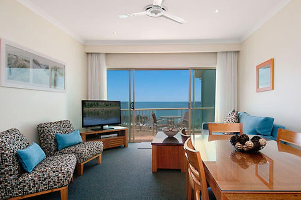 ALEX SEASIDE RESORT 48/65