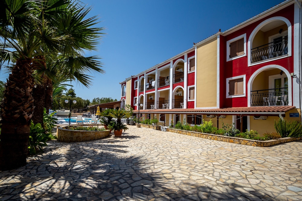 Rose Club Hotel 42/50