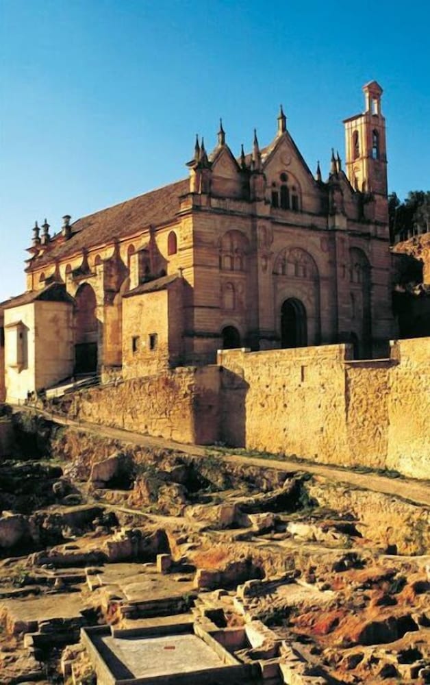 Hospederia Colon Antequera 30/50