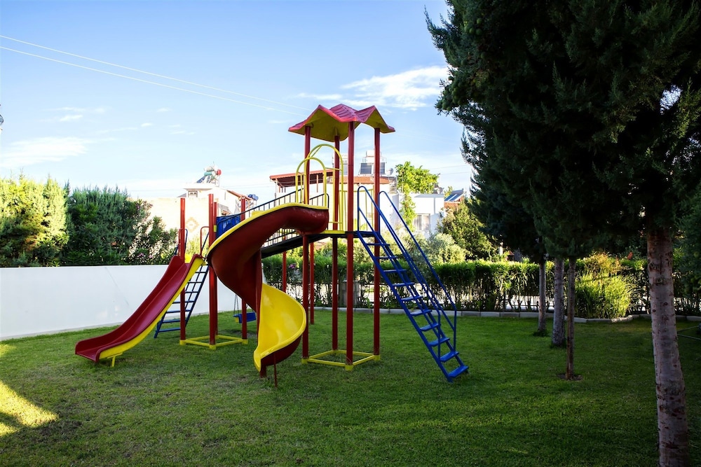 Akbulut Hotel 24/50