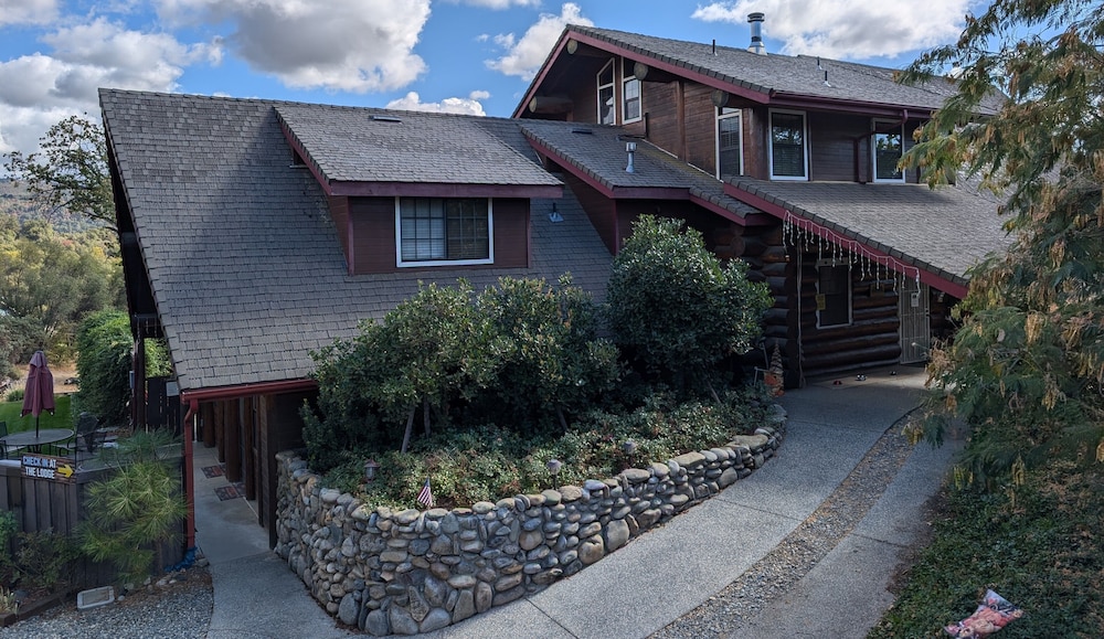 Natures Inn Bed and Breakfast Yosemite 2/50