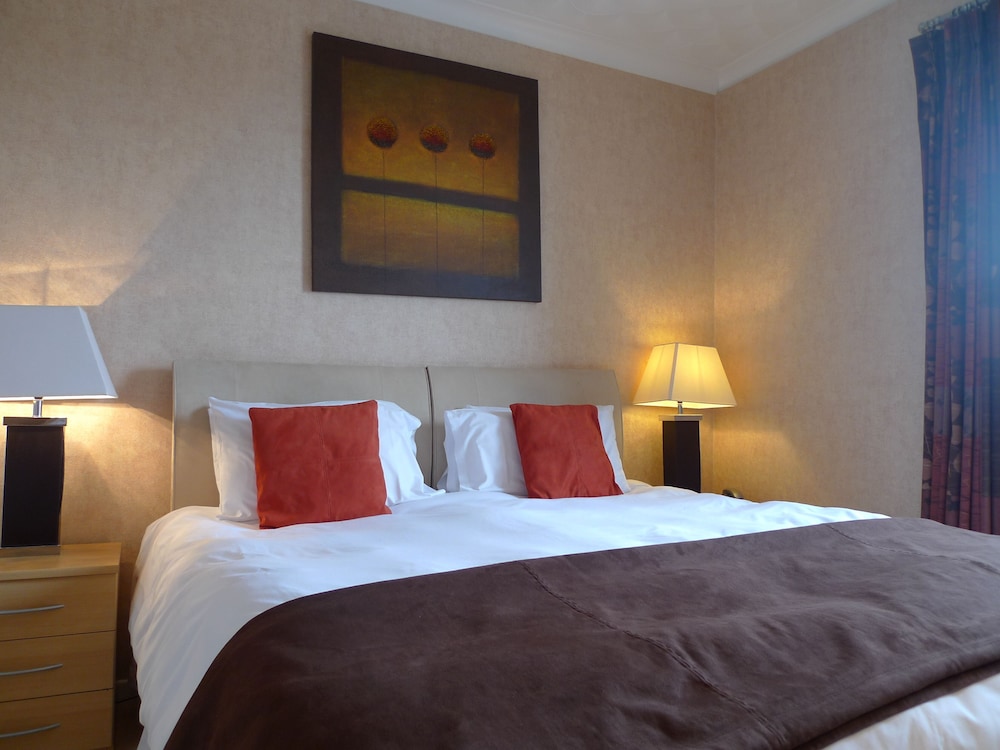 Ashburnham Hotel 15/50