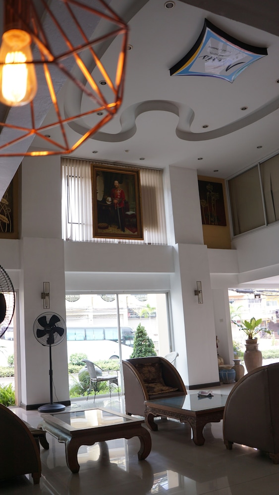 NARIS ART HOTEL 4/55