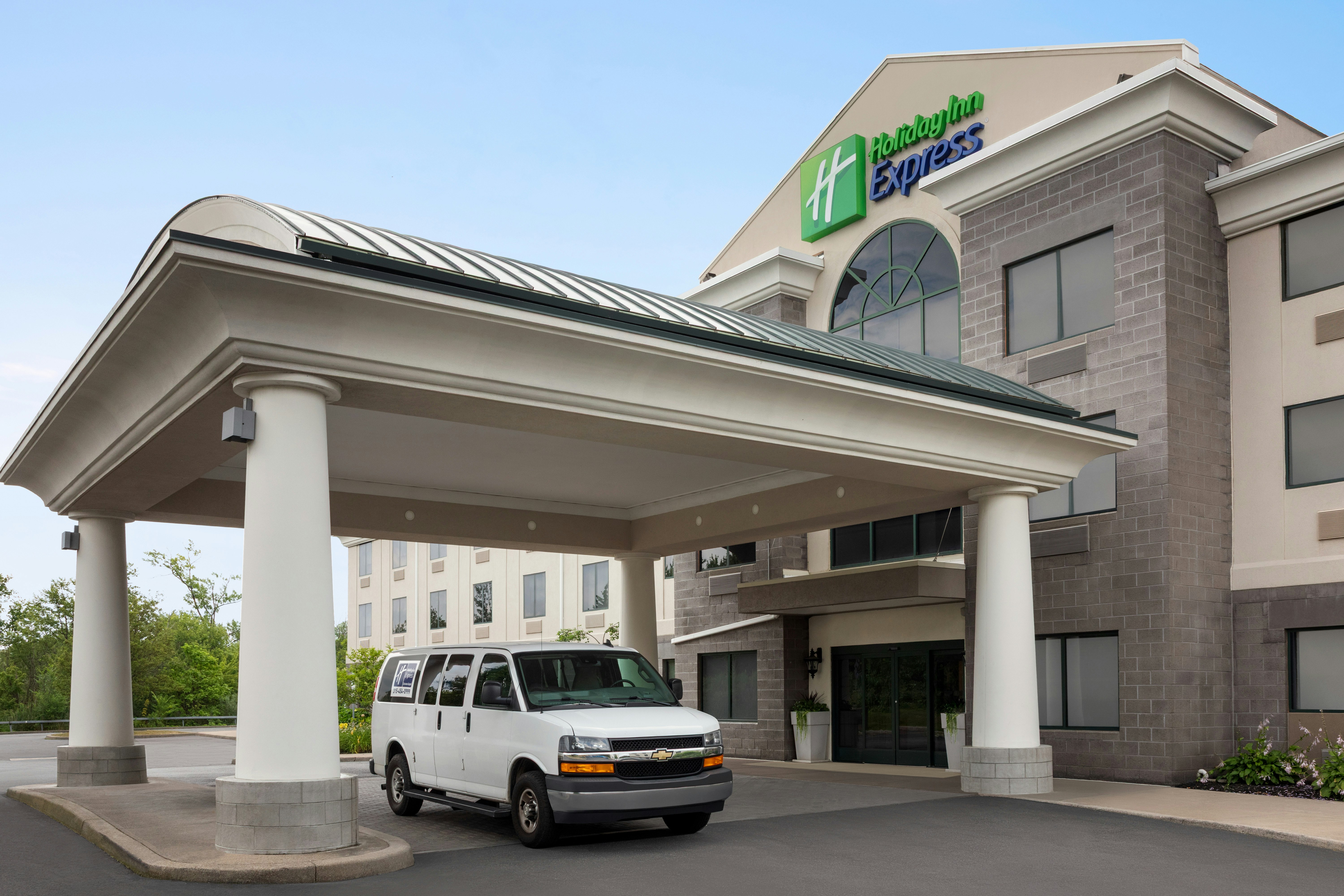Holiday Inn Express Syracuse Airport 63/65