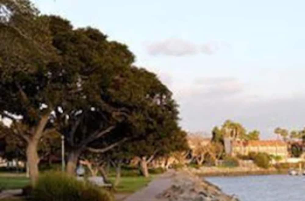 Sunrise Inn San Diego 39/44