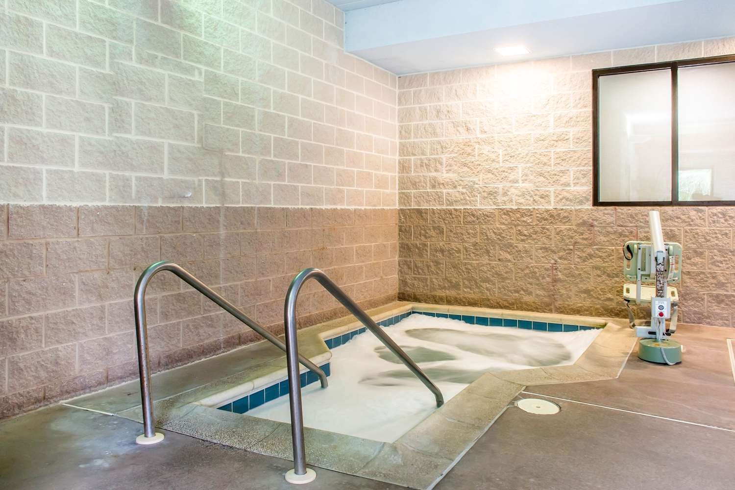 Sleep Inn & Suites of Lancaster County 24/35