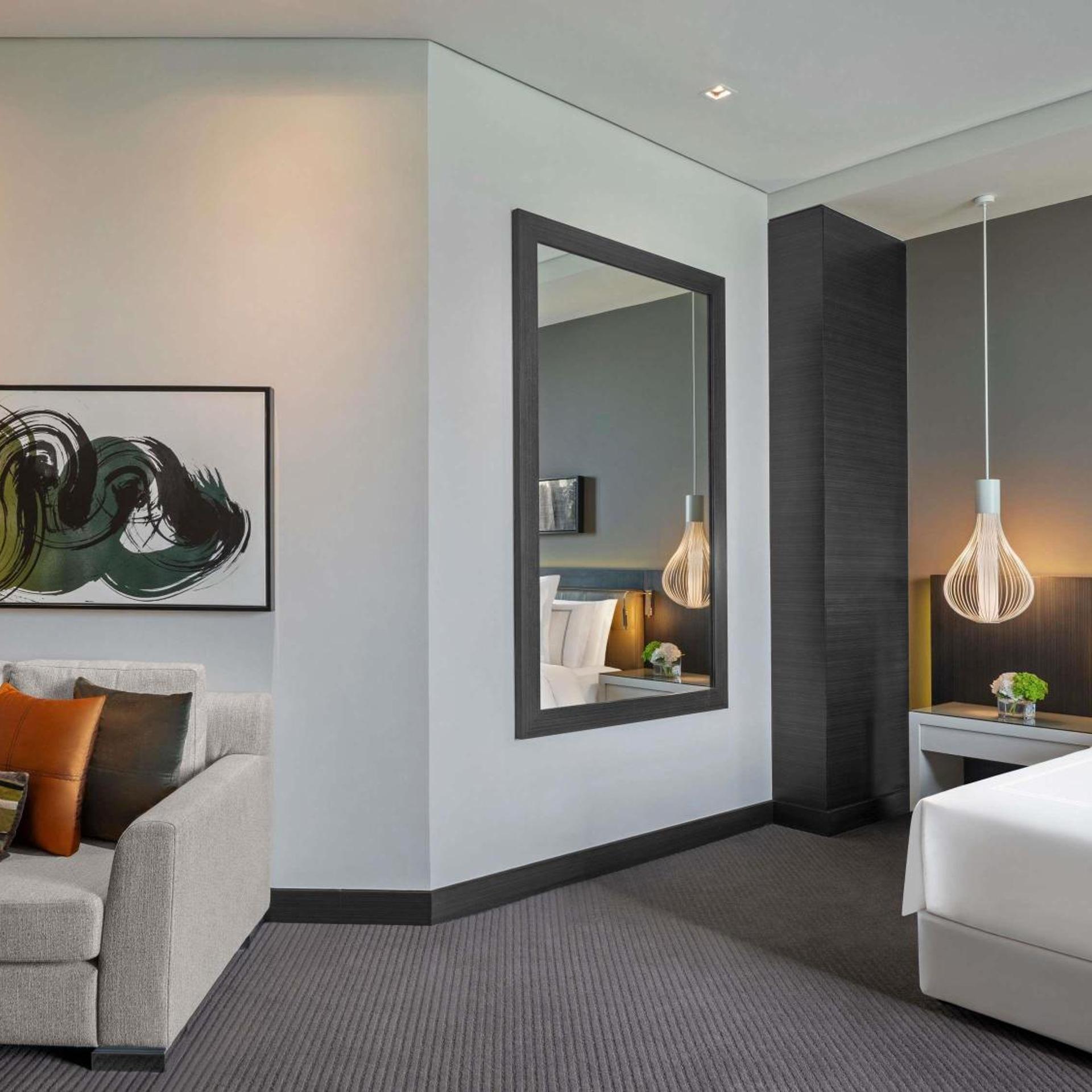 جناح جونيور بسرير كينج للمدخنين، فيرمونت الرياض(Fairmont Riyadh) 7/7