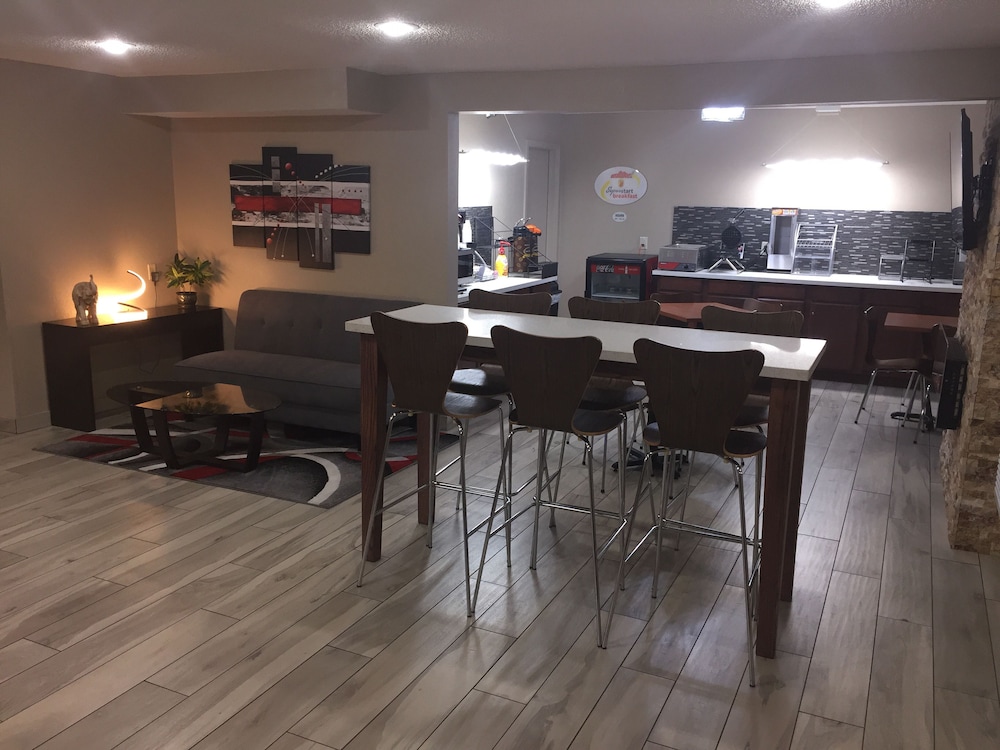 Super 8 by Wyndham Mayfield 25/29