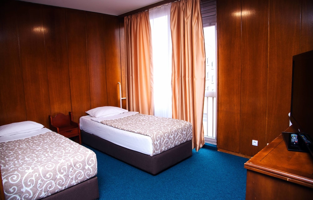 Slavija Hotel 11/32