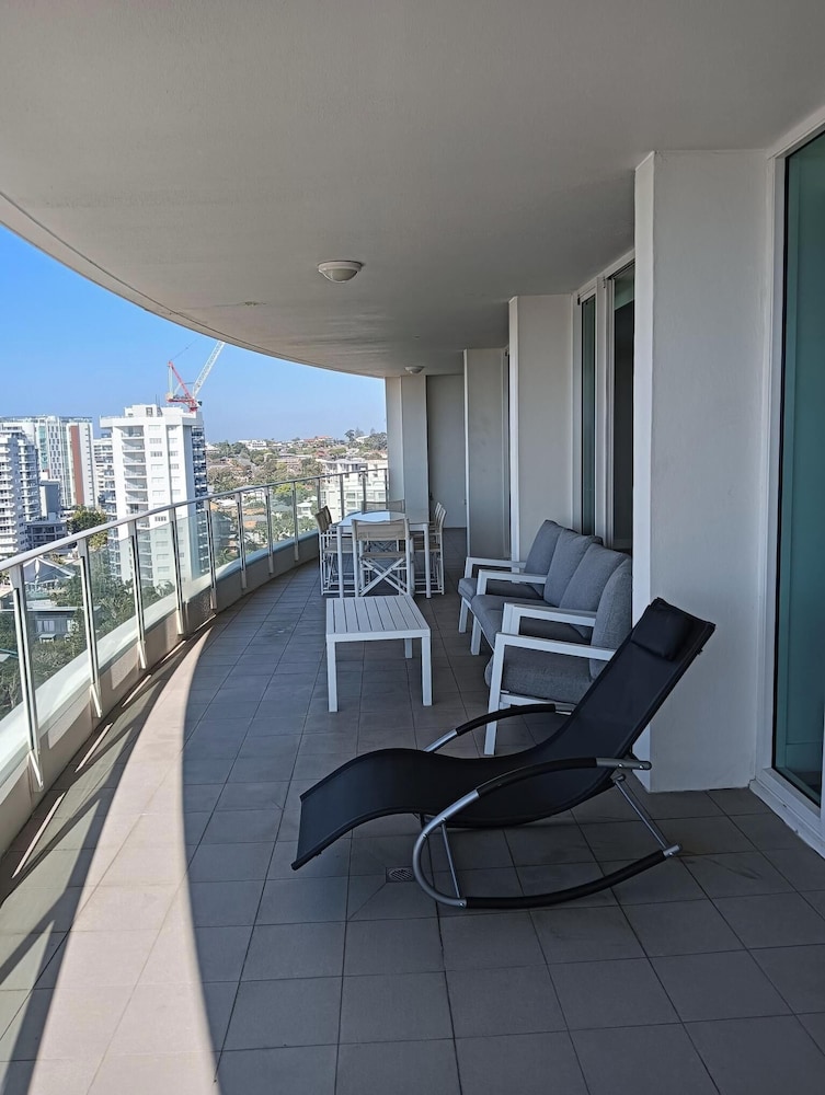 Kirra Surf Apartments 36/75